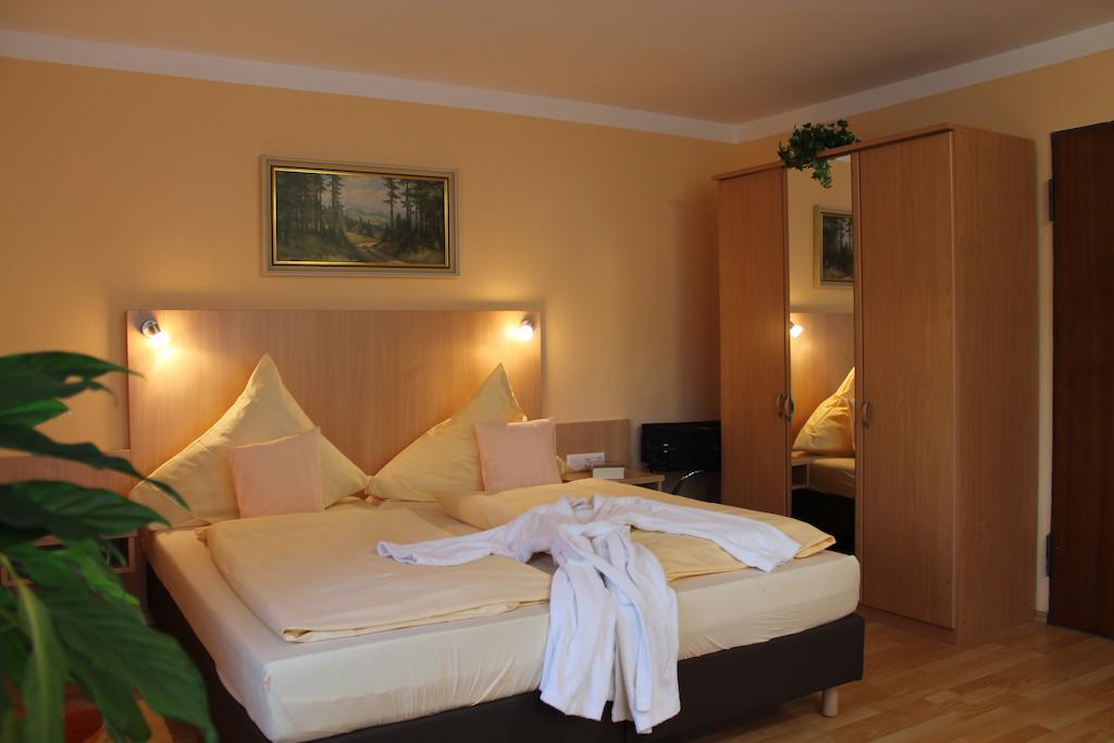 Hotel Brigitte Bad Krozingen Δωμάτιο φωτογραφία