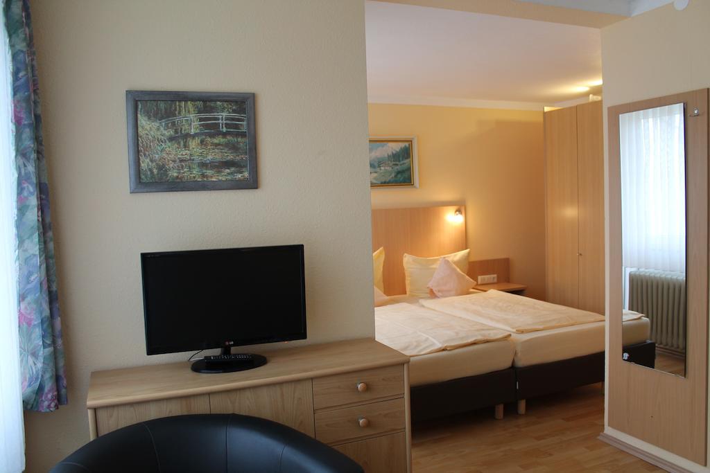Hotel Brigitte Bad Krozingen Δωμάτιο φωτογραφία